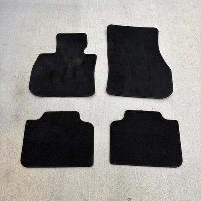 2023 2024 BMW X1 U11 ALFOMBRILLA DELANTERA Y TRASERA NEGRA JUEGO DE 4 OEM 7952141 Foto 1 de 4
