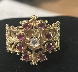 Beautiful 14K gold 4.7 grams ring .10 ctw diamond and 8 small rubies sz 5 1/2 - Picture 1 of 7