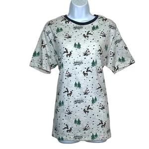 Camiseta mediana para mujer Free Planet estampado navideño manga corta Papá Noel - Imagen 1 de 10