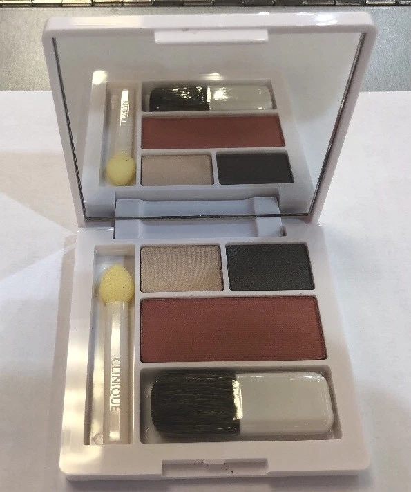BRAND NEW CLINIQUE Duo Neutral Territory Eye Shadow with Fig Pink Powder Blusher - Image 1 of 4