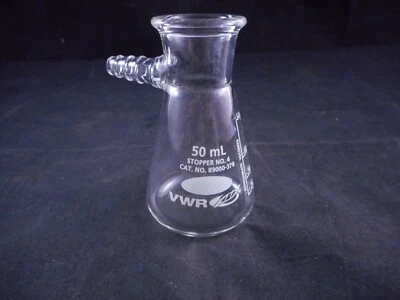 Frasco microfiltrante de vidrio VWR 50 ml con tubulación de brazo lateral ST #4 89000-378 1PK Foto 1 de 3