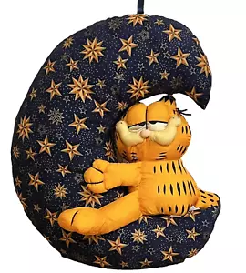 Vintage Spencer’s Gifts Garfield With Crescent Moon Plush Cast of Charactors - Picture 1 of 7