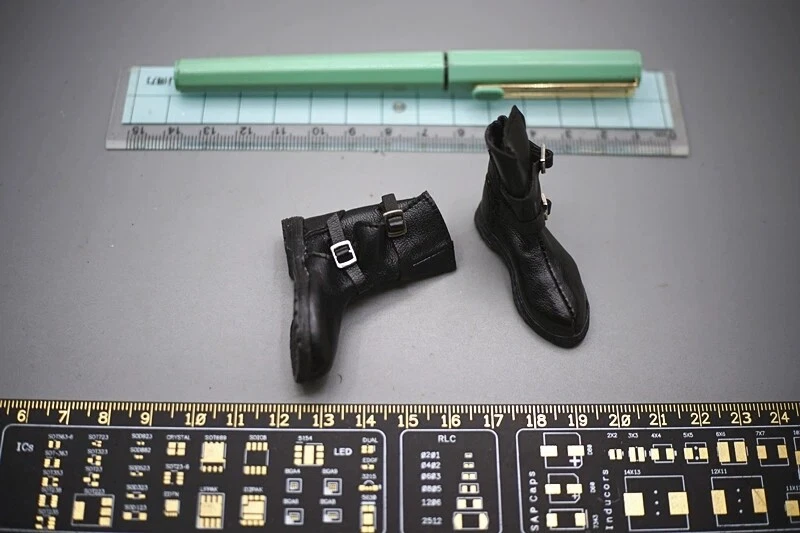 X-TOYS X-021 1/6 Scale Jeans Model for 12" Female Figure