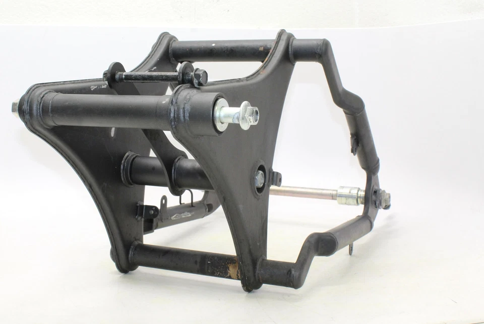 2008 Kawasaki Vulcan 900 Vn900c Custom Rear Swingarm Suspension Arm - Image 1 of 4