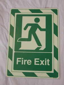 FIRE EXIT Uomo Destro - Insegna Nuova 350x250mm 1mm Plastica BAGLIORE AL BUIO - Foto 1 di 1