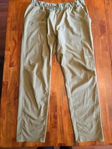Patagonia Green Lightweight Hiking Pants Sz L EUC - Picture 1 of 6