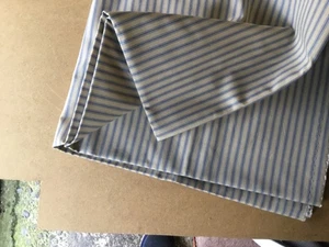125 cm x 137 cm Ian Mankin Ticking 1 cotton stripe fabric Remnant RUSTIK BLUE - Picture 1 of 2