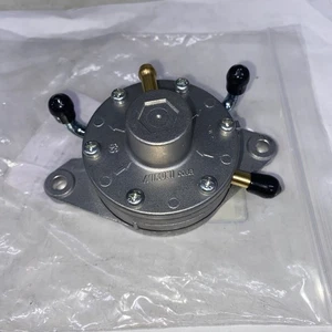 Mikuni Fuel Pump Dual Round - Flush MOUNT 14-2223 - Picture 1 of 3