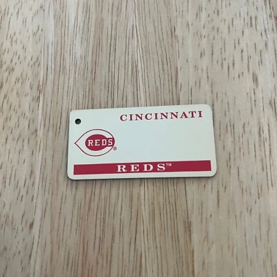 Vintage MLB Cincinnati Reds Keychain Key Chain Ring Plastic 90s Tag Express - Image 1 of 2