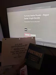 Fortnite Legendary Rogue Spider Knight +2000 Vbucks Code - Picture 1 of 2