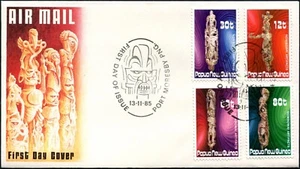 1985 Juego de 4 artefactos de Papúa Nueva Guinea cubierta de primer día sin dirección, GC - Imagen 1 de 1