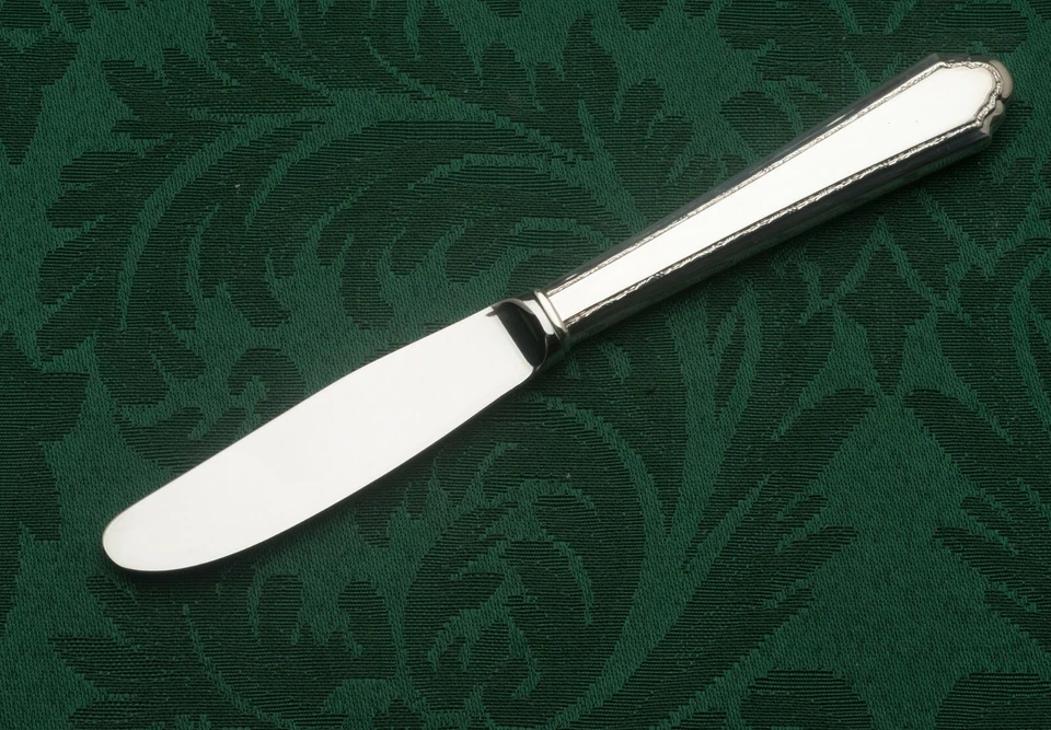 Esparcidor de mantequilla con mango hueco de plata esterlina William & Mary by Lunt 6 3/8" Foto 1 de 1