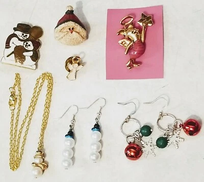 Lote Joyería Carisma Disney Lechón Estrella Pin, Muñeco de Nieve Collar y Pendientes. Foto 1 de 4