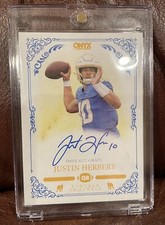 JUSTIN HERBERT QB 2022 ONYX VINTAGE BLUE INK AUTOGRAPH AUTO AUTOGRAPH CARD 📈