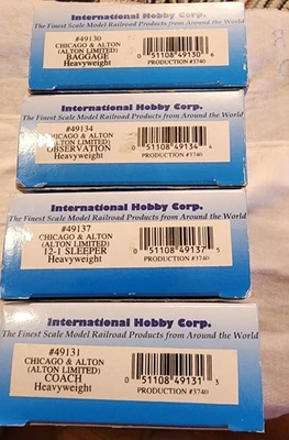 HO Scale Chicago & Alton (Alton Limited)Passenger 4 Car Set  - Image 1 of 3