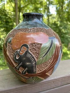 Costa Rica Handmade Clay Carved And Painted Vase/ Pot Folk Art Monkeys/tropical - Picture 1 of 8