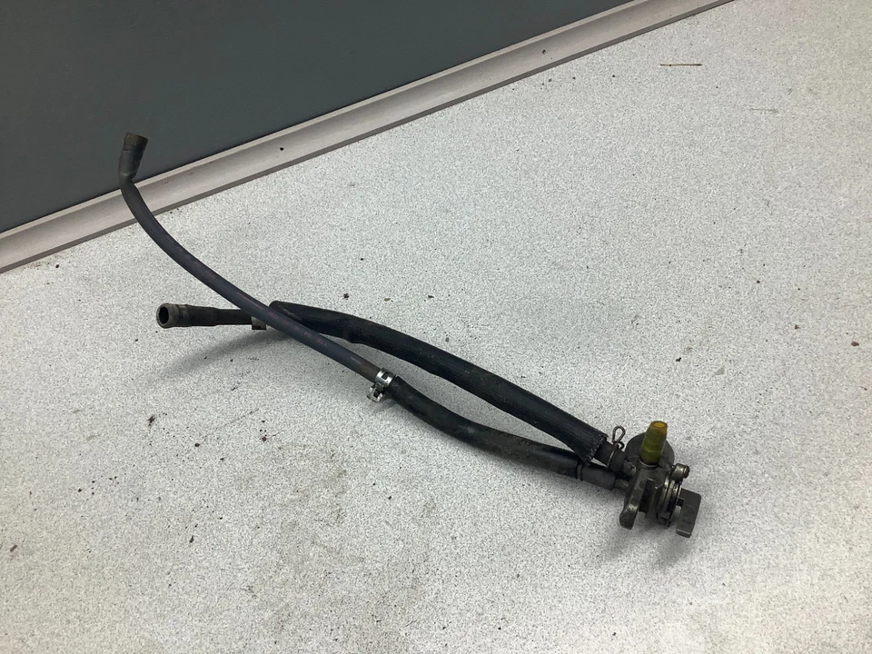 Polaris Phoenix 200 2005 05 válvula de combustible Foto 1 de 1