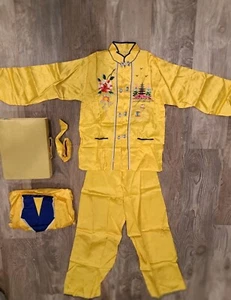 Vintage Boxed 1950's Yellow Silk Asian Japanese Pajama Set Robe Slippers SMALL - Picture 1 of 20