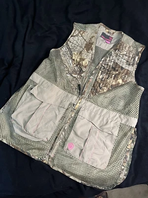 Game Winner Hunting Bird Women's Sz XL 2XL Camo & Mesh Zip Vest Pink - Image 1 of 4