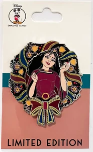 Mother Gothel Rapunzel Christmas Villain Wreath DEC Disney Pin C01 - Picture 1 of 1