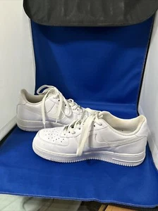 Size 8.5 - Nike Air Force 1 Low '07 White - Picture 1 of 7