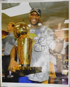 Lamar Odom Los Angeles Lakers Signed 27.5x34.5 Canvas Photo JSA Authenticated - Picture 1 of 5