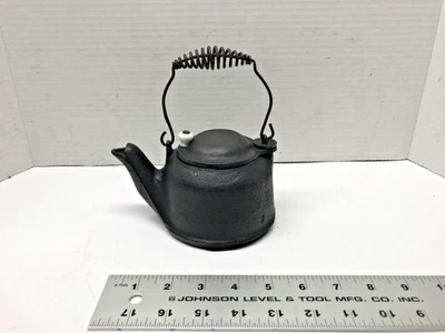 ВИНТАЖНЫЙ МИНИАТЮРНЫЙ ПРОДАВЕЦ ОБРАЗЕЦ ВАГНЕРОВСКОЙ ПОСУДЫ СИДНЕЙ -0 - ЧУГУННЫЙ ЧАЙНИК - Изображение 1 из 4