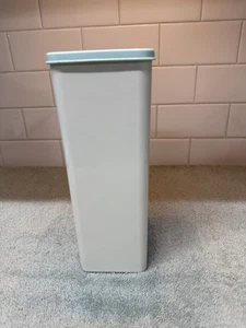 VTG Tupperware Velveeta Block Cheese Cracker Keeper +Tray Almond/Mint Green 1696 - Picture 1 of 5