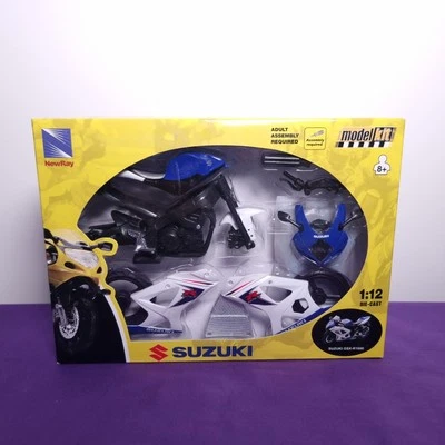Suzuki GSX-R1000 1:12 Die-Cast Model Kit NewRay Motorbike 2011 - image 1 of 3