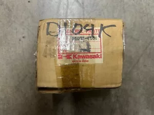 1976-1978 KZ1000 21007-1004 KAWASAKI FLYWHEEL ROTOR NOS OEM - Foto 1 di 1