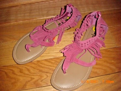 Sandalia Minnetonka Mujer Talla 9 Rosa Gamuza Cuero Flecos Cremallera Trasera Zapatos Planos Foto 1 de 4