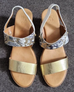 MODA IN PELLE Nevari White & Gold Snake Print Sandals EU 40 Size 7 - Picture 1 of 6
