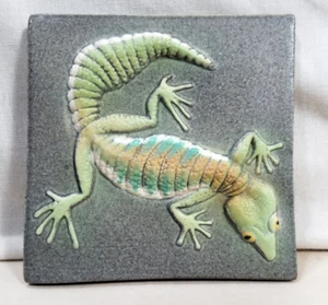 Natalie Surving Gecko Lizard Bas Relief Tile Signed Sculpture Nature Art Pottery - Picture 1 of 13