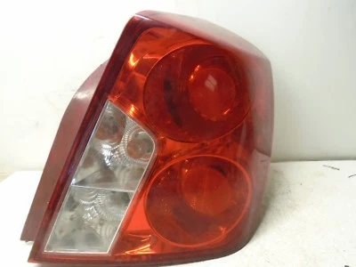 Задний фонарь правосторонний со стороны пассажира для седана Suzuki Forenza 2004 05 06 07 2008 годов выпуска - Изображение 1 из 4