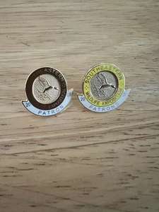 2 Lapel /Hat Pins - Southeastern Wildlife Exposition 2008 Patron & 2009 Patrons - Picture 1 of 3