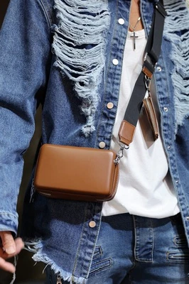 Pocket Keyring Layered Crossbody Shoulder Bag Foto 1 de 4