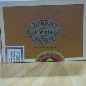 BERING Tampa C.W. Caja de cigarros de tabaco vintage Y Ca Tampa Claro - Imagen 1 de 6
