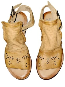 Miz Mooz FIFI Leather Ankle Sandals Sz 39/8.5M Tan Leather Ankle Strap Comfy - Picture 1 of 6