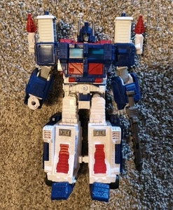 Transformers Ultra Magnus Complete Kingdom WFC Leader Class - Picture 1 of 6