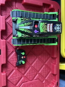 , Official Grave Digger Trax All-Terrain Remote Control Outdoor Vehicle, 1:15... - Picture 1 of 4