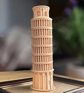 Leaning Tower of Pisa - Italy - Picture 1 of 3