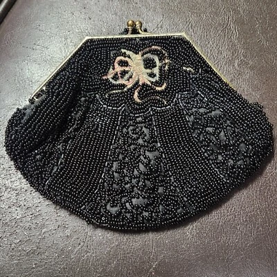 Antiguo bolso de mano con broche de cuentas Formalmissung cuentas en el interior buen estado limpio  Foto 1 de 4