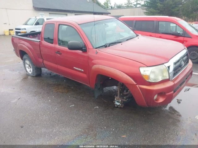 Driver Left Tail Light Without LED Fits 05-15 TACOMA 2055014 - Image 1 of 4