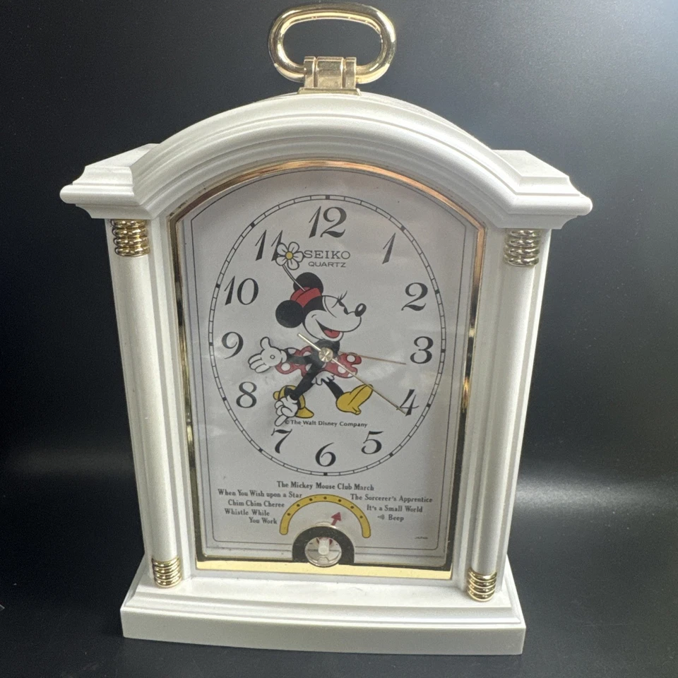 Despertador musical Disney Minnie Mouse Manto Seiko branco vintage década de 1990 Leia - Imagem 1 de 4