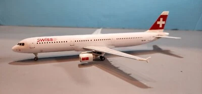 MODELO STARJETS 200 (DJSWR006) SWISSAIR A321-100 ESCALA 1:200 CON ENGRANAJE Y SOPORTE Foto 1 de 2