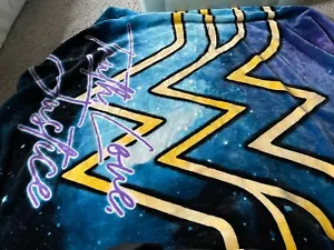 Wonder Woman Truth, Love, Justice blanket 43 x 46 in. - Picture 1 of 6