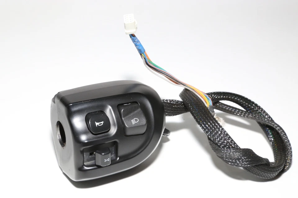 Interruptor de señales de cuerno con clip izquierdo Indian Chief Dark Horse 14-18 OEM  Foto 1 de 4