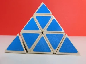 Rompecabezas vintage 1981 TOMY Pyraminx pirámide triángulo cubo de Rubik - Imagen 1 de 13