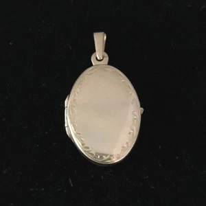 NEW Sterling Silver Oval Locket 925 Pendant Photos Family Love Baby Friends - Picture 1 of 3