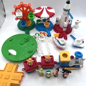 Lote de piezas de repuesto de juego de tren Disneyland 1986 de colección figuras paseos usado en excelente estado - Imagen 1 de 12